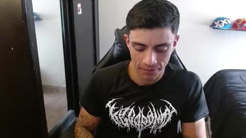 Snapshot of _schnnneider_ chatting on December 16, 8:36 pm SCHNEIDER online show from December 16, 8:36 pm