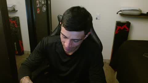 Snapshot of _schnnneider_ chatting on June 28, 12:38 am SCHNEIDER online show from June 28, 12:38 am