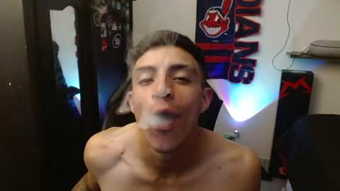 Snapshot of _schnnneider_ chatting on August 1, 4:23 am SCHNEIDER online show from August 1, 4:23 am