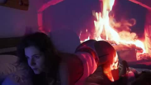 Lia online show from December 3, 9:35 pm