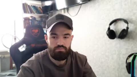 Snapshot of _serious_man chatting on June 25, 8:08 am Ask me online show from June 25, 8:08 am