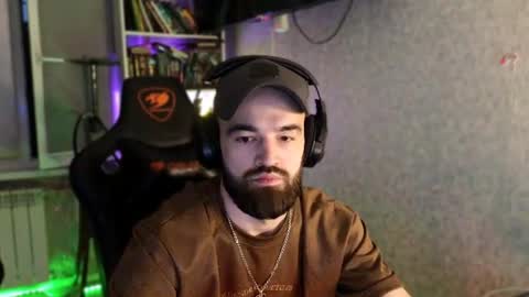 Snapshot of _serious_man chatting on June 30, 10:44 pm Ask me online show from June 30, 10:44 pm