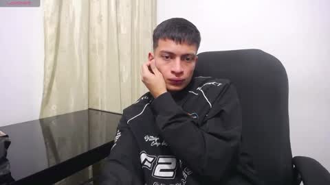 Juan Pablo-independent model online show from January 17, 3:12 am