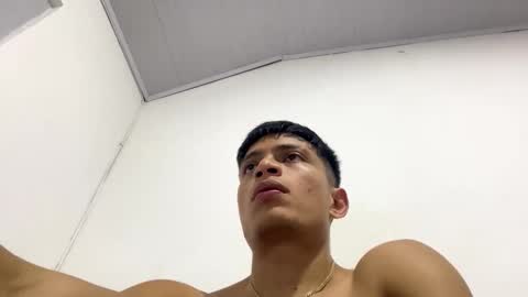 Juan Pablo-independent model online show from January 16, 5:55 am