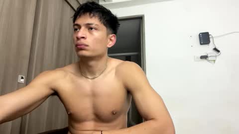 Juan Pablo-independent model online show from April 26, 9:34 pm