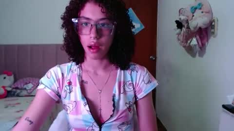_shanellxxx online show from February 2, 11:03 pm