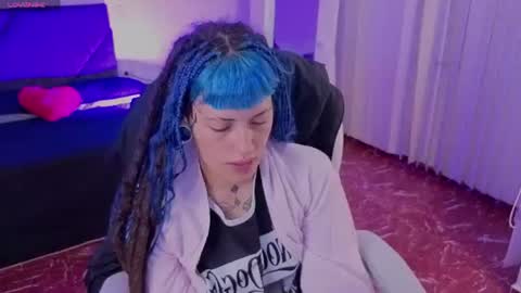 _sharlotte777 online show from July 2, 3:18 pm