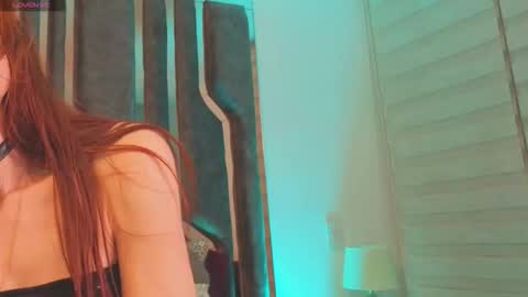 _silvia_vega_ online show from June 3, 2:33 pm