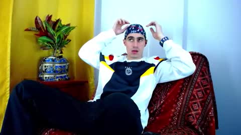 _skyleer_ online show from November 23, 10:53 pm