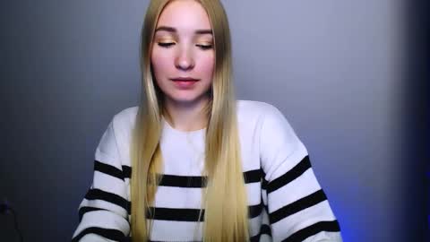 Snapshot of _snow_queen__ chatting on October 30, 9:26 pm Rachel online show from October 30, 9:26 pm