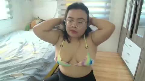 Anya online show from April 28, 1:04 am