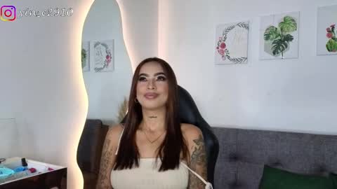 Snapshot of _sophiebrown__ chatting on December 9, 12:56 am Andrea  The Next Stream  Wednesday online show from December 9, 12:56 am