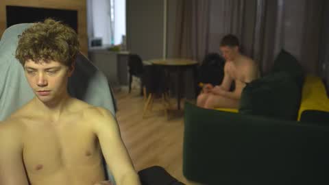 Snapshot of _sopranos_ chatting on October 30, 5:20 am OLIVERpvt is open online show from October 30, 5:20 am