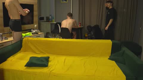 Snapshot of _sopranos_ chatting on November 14, 12:15 pm OLIVERpvt is open online show from November 14, 12:15 pm