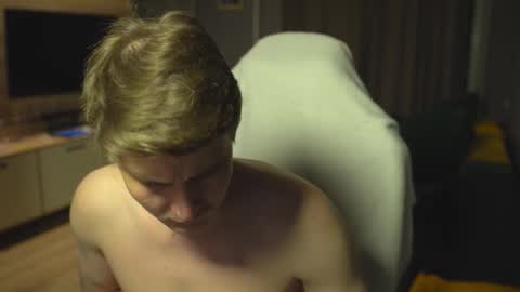 Snapshot of _sopranos_ chatting on November 16, 1:22 am OLIVERpvt is open online show from November 16, 1:22 am