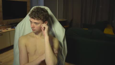 Snapshot of _sopranos_ chatting on November 18, 4:39 am OLIVERpvt is open online show from November 18, 4:39 am