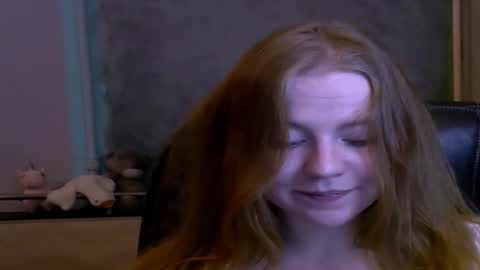 Snapshot of _space_girl_ chatting on February 3, 7:00 pm Space Girl online show from February 3, 7:00 pm