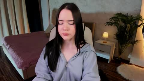 Snapshot of _spicygirl chatting on September 12, 1:44 pm Brittany online show from September 12, 1:44 pm