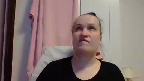 Snapshot of _squirty_pussyyy_ chatting on March 8, 6:05 pm Melisa online show from March 8, 6:05 pm