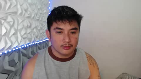 _superhotlatino_ online show from May 13, 3:20 pm