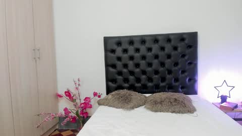 Snapshot of _sussi_ chatting on February 5, 1:44 pm Sussi online show from February 5, 1:44 pm