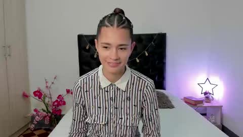 Snapshot of _sussi_ chatting on March 1, 1:07 pm Sussi online show from March 1, 1:07 pm