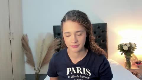 Snapshot of _sussi_ chatting on September 9, 1:43 pm Sussi online show from September 9, 1:43 pm