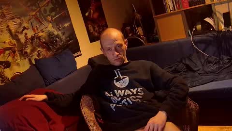 Snapshot of _svenerd87___ chatting on October 27, 8:46 pm Sven online show from October 27, 8:46 pm