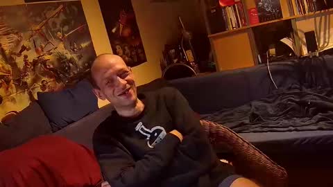 Snapshot of _svenerd87___ chatting on November 1, 12:23 am Sven online show from November 1, 12:23 am