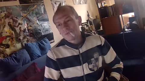 Snapshot of _svenerd87___ chatting on November 27, 12:40 pm Sven online show from November 27, 12:40 pm