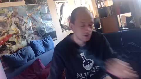 Snapshot of _svenerd87___ chatting on December 1, 11:48 am Sven online show from December 1, 11:48 am