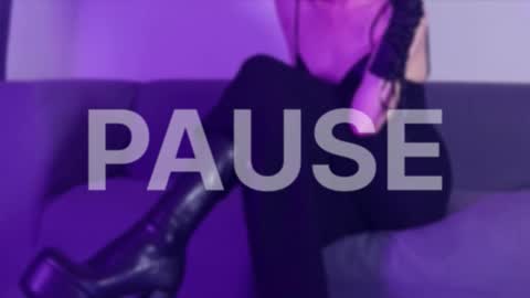 Snapshot of _swaa chatting on November 11, 12:49 pm Ann online show from November 11, 12:49 pm