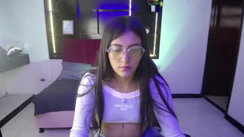 _sweet_lia_ online show from March 18, 8:01 pm