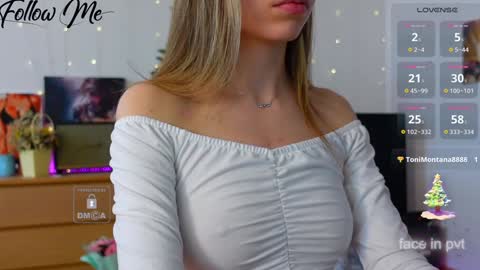 Snapshot of _sweetcams_ chatting on February 5, 6:56 am Dasha online show from February 5, 6:56 am