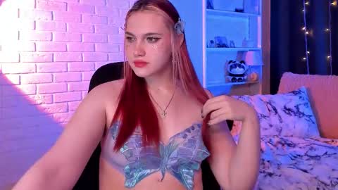 _sweetiemary_ online show from December 1, 8:25 pm