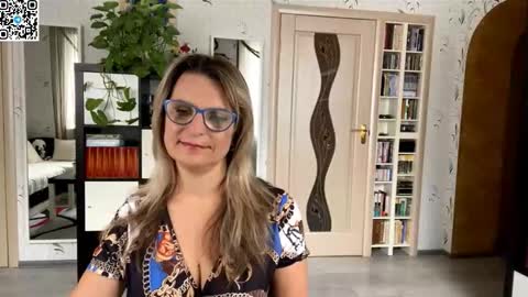 Snapshot of _sweetieray_ chatting on October 16, 5:52 am Daria online show from October 16, 5:52 am