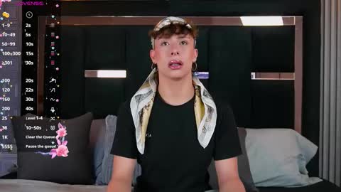 Angel online show from November 20, 11:10 am