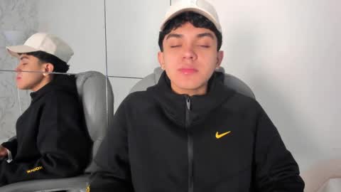 _taylorblack online show from April 29, 11:36 am