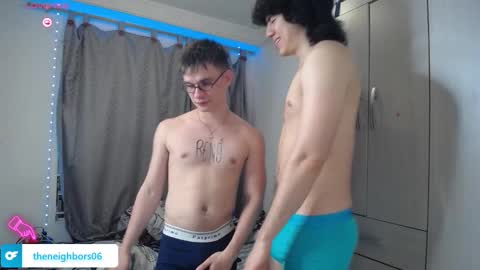 Snapshot of _the_neighbors chatting on January 25, 3:30 am Scot y Patrick online show from January 25, 3:30 am