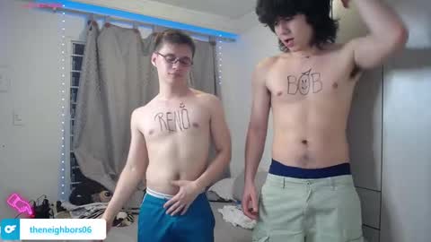 Snapshot of _the_neighbors chatting on February 1, 12:18 am Scot y Patrick online show from February 1, 12:18 am