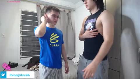 Snapshot of _the_neighbors chatting on February 3, 1:41 am Scot y Patrick online show from February 3, 1:41 am