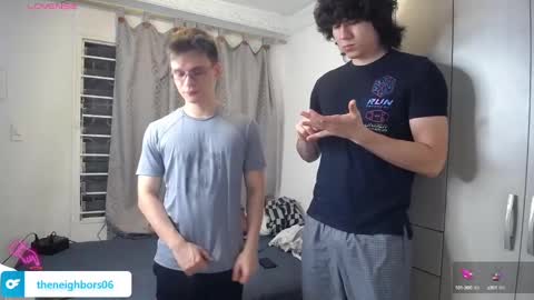 Snapshot of _the_neighbors chatting on February 6, 12:43 am Scot y Patrick online show from February 6, 12:43 am