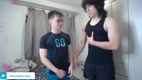 Snapshot of _the_neighbors chatting on February 7, 11:55 pm Scot y Patrick online show from February 7, 11:55 pm