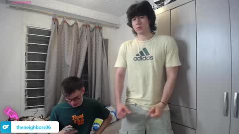 Snapshot of _the_neighbors chatting on March 2, 12:31 am Scot y Patrick online show from March 2, 12:31 am