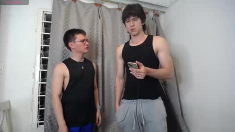 Snapshot of _the_neighbors chatting on September 21, 12:12 am Scot y Patrick online show from September 21, 12:12 am