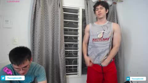 Snapshot of _the_neighbors chatting on October 19, 1:06 am Scot y Patrick online show from October 19, 1:06 am