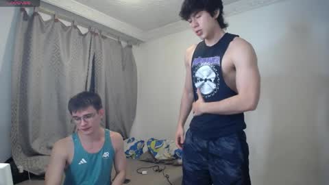 Scot y Patrick online show from April 28, 12:09 am