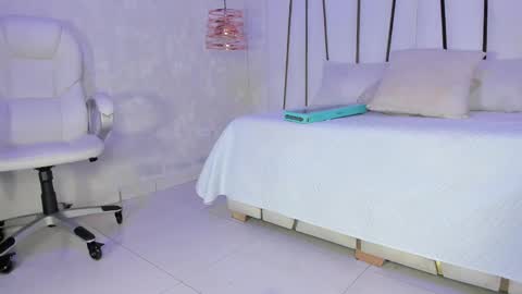 Rousse  online show from February 16, 7:05 pm