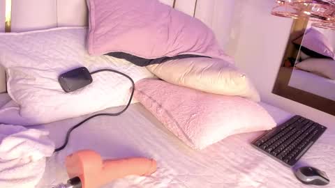 Rousse  online show from March 11, 10:42 pm