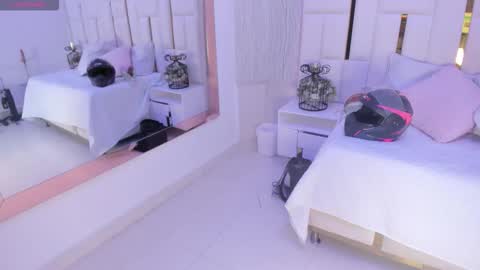 Rousse  online show from September 15, 7:14 pm